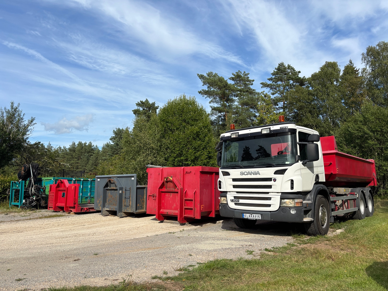 Scania P400 - شاحنة ذات خطاف: صورة 1 Scania P400 - شاحنة ذات خطاف: صورة 1