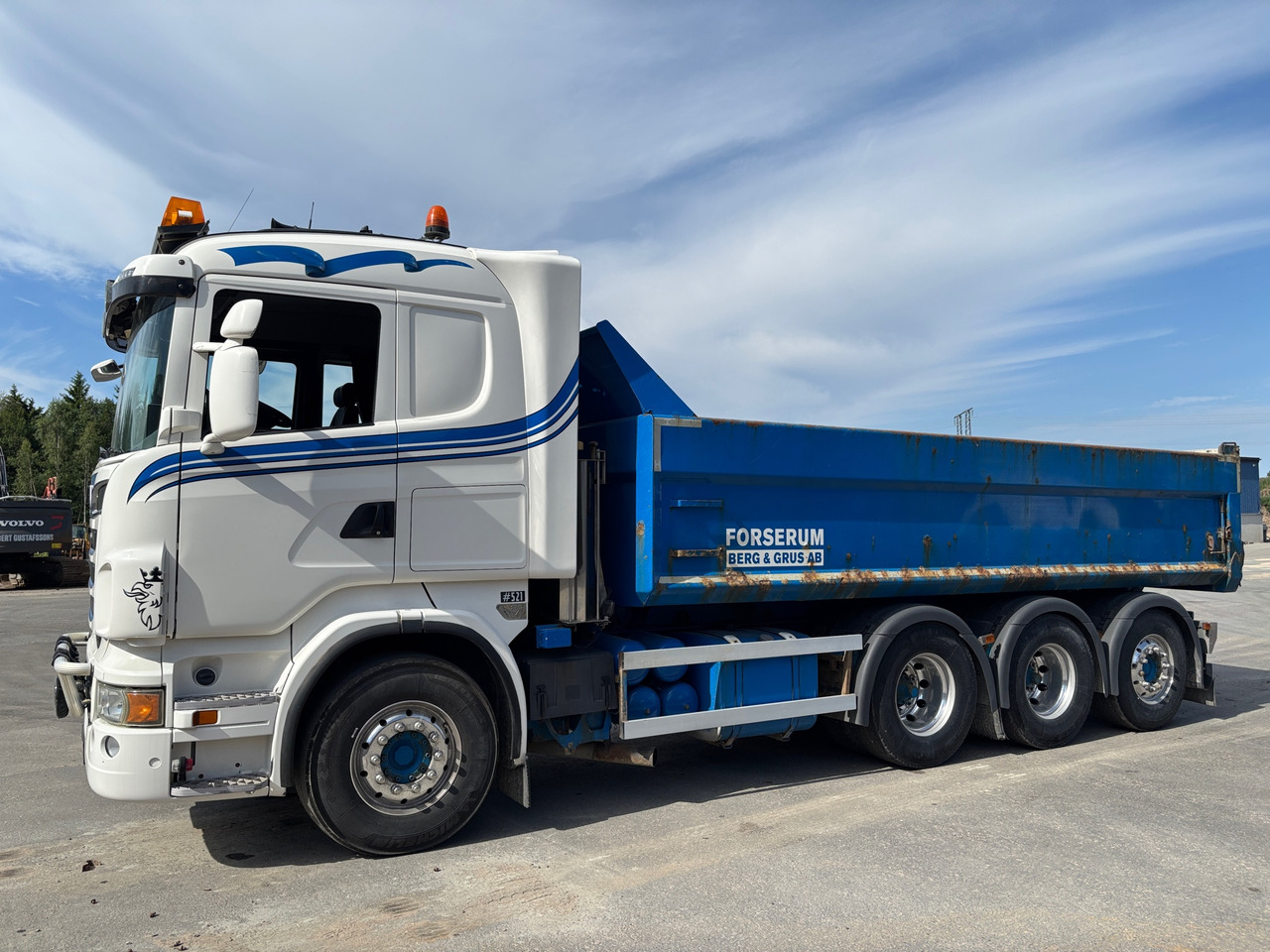 Scania R560 8x4 - شاحنة: صورة 1 Scania R560 8x4 - شاحنة: صورة 1
