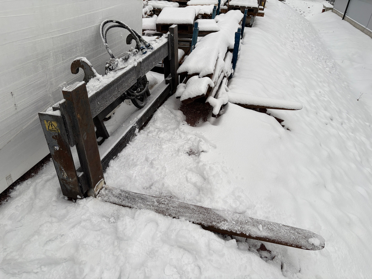 Siljum - شوكة - آلات البناء: صورة 1 Siljum - شوكة - آلات البناء: صورة 1