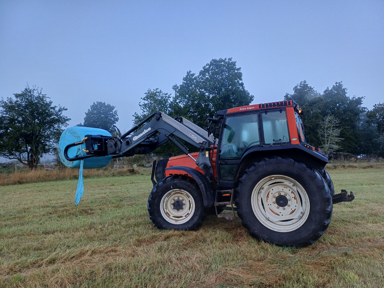 Valtra 6850 Hitech - جرار: صورة 1 Valtra 6850 Hitech - جرار: صورة 1