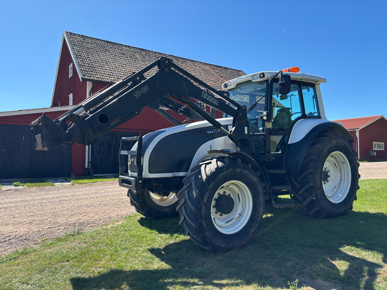 Valtra T160 - جرار: صورة 1 Valtra T160 - جرار: صورة 1