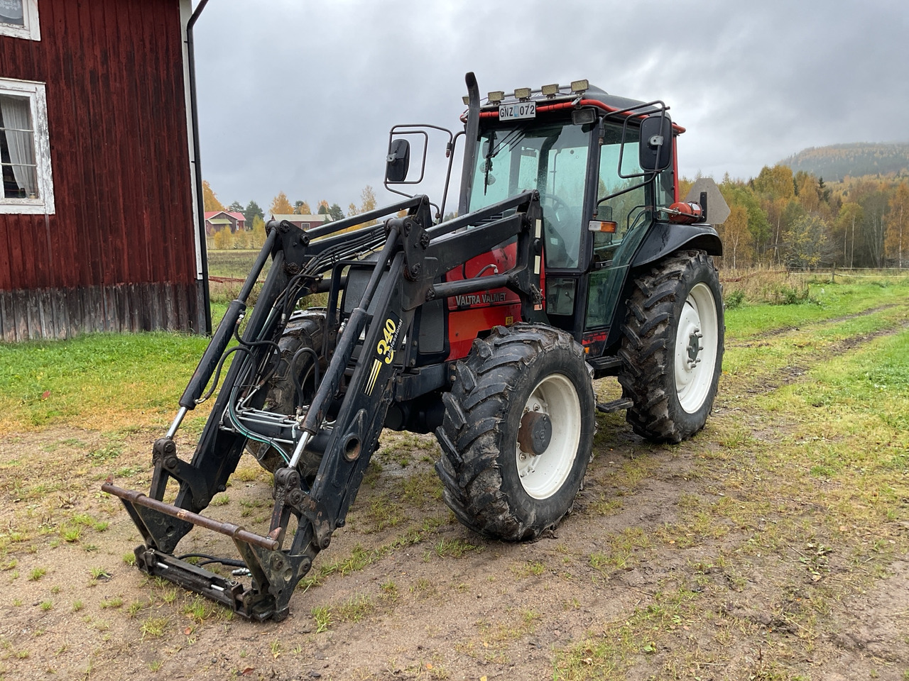 Valtra Valmet 800 - جرار: صورة 1 Valtra Valmet 800 - جرار: صورة 1