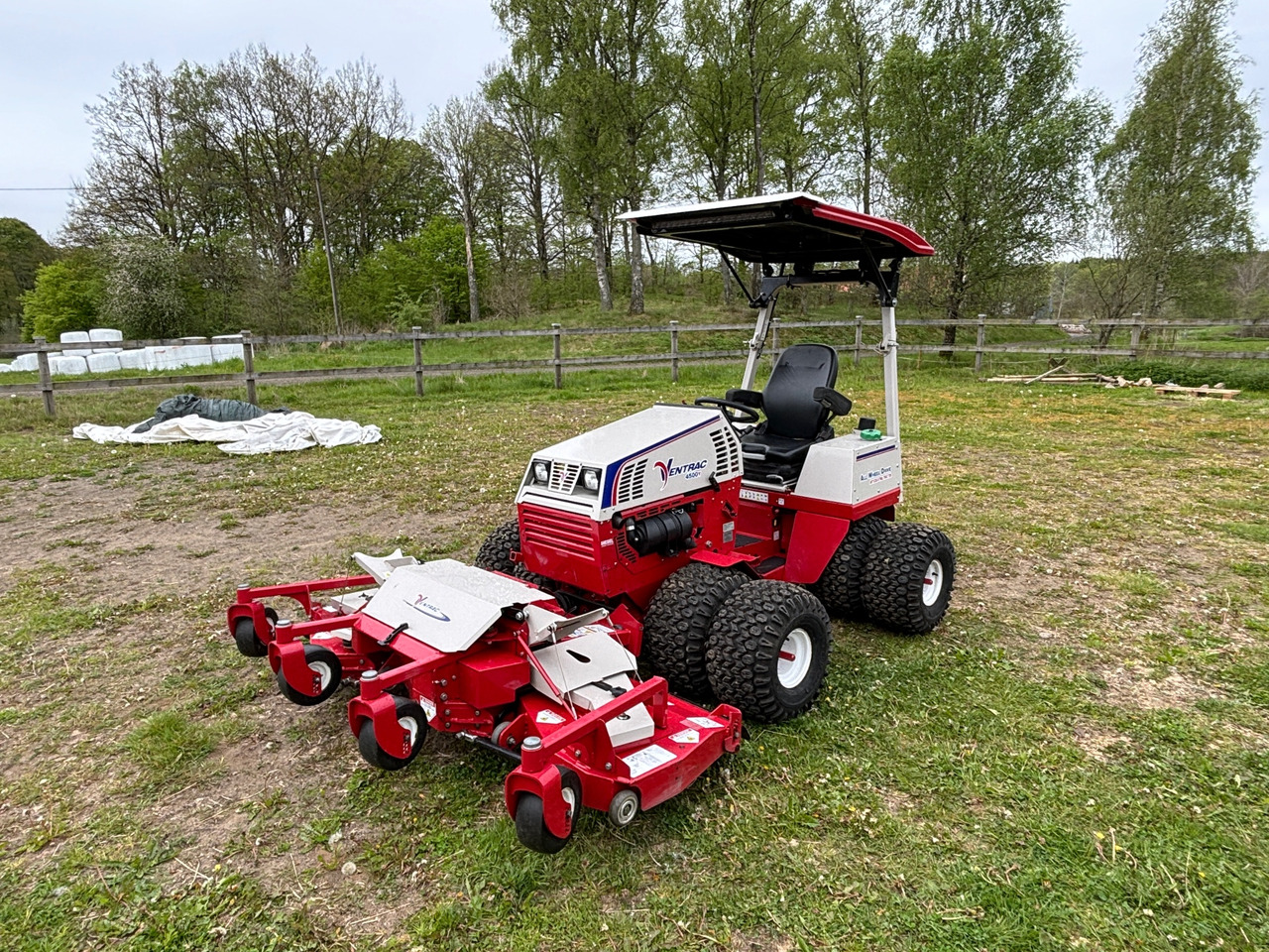 Ventrac 4500Y - آلية المنفعة/ مركبة خاصة: صورة 1 Ventrac 4500Y - آلية المنفعة/ مركبة خاصة: صورة 1