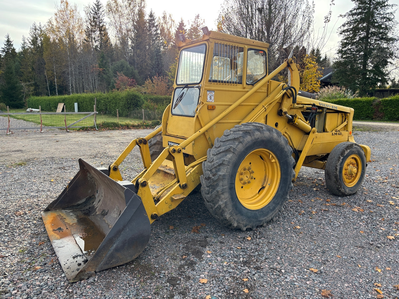 Volvo BM LM 621 - اللودر بعجل: صورة 1 Volvo BM LM 621 - اللودر بعجل: صورة 1