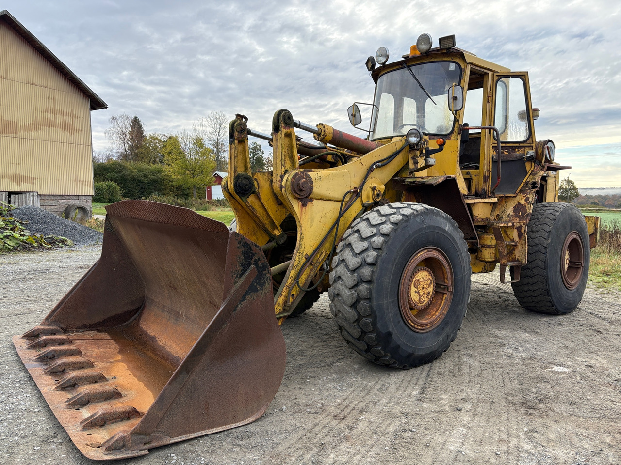 Volvo BM LM1240 - اللودر بعجل: صورة 1 Volvo BM LM1240 - اللودر بعجل: صورة 1