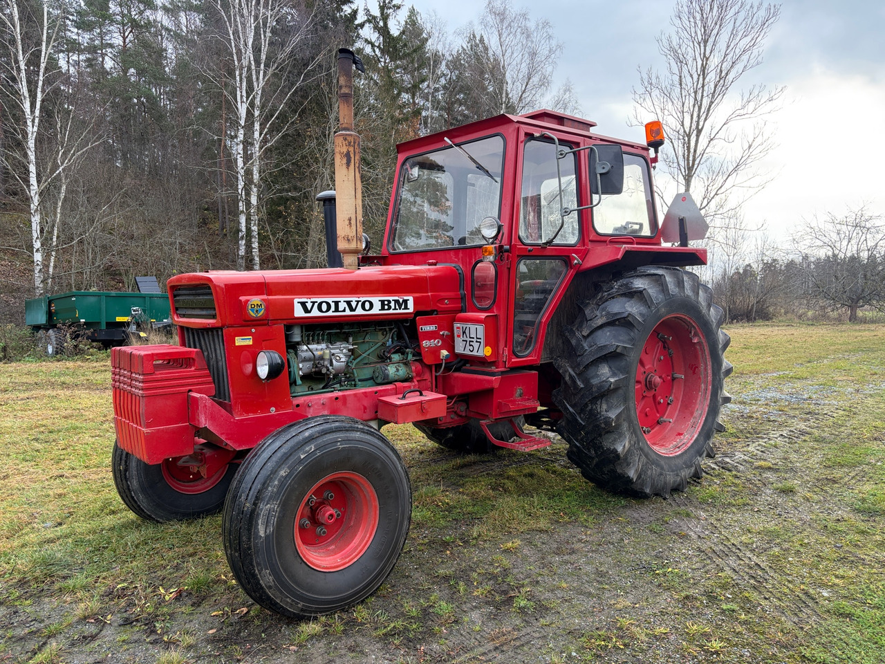 Volvo BM T 810 - جرار: صورة 1 Volvo BM T 810 - جرار: صورة 1