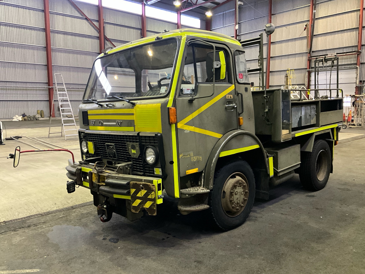 Volvo F85-4X4 - شاحنة: صورة 1 Volvo F85-4X4 - شاحنة: صورة 1