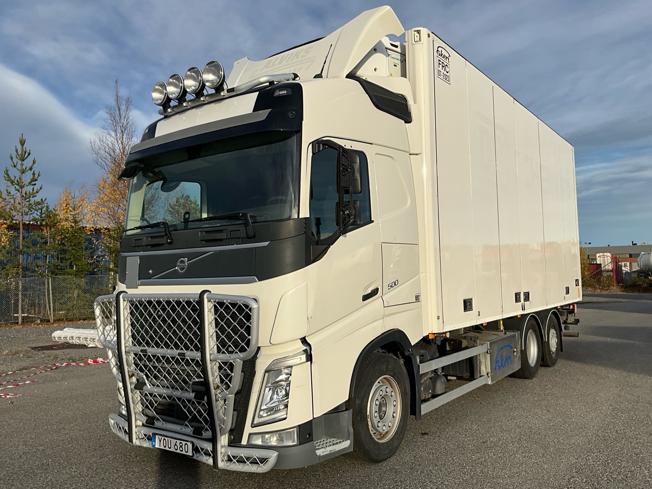 Volvo FH - شاحنة: صورة 1 Volvo FH - شاحنة: صورة 1