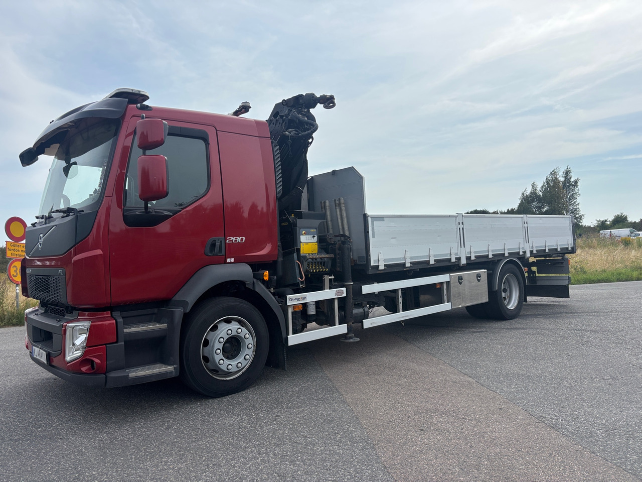Volvo FL280 - شاحنة كرين: صورة 1 Volvo FL280 - شاحنة كرين: صورة 1