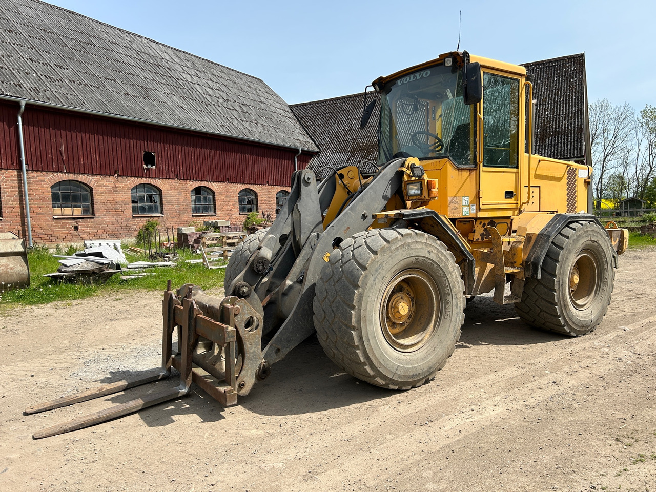 Volvo L70D - اللودر بعجل: صورة 1 Volvo L70D - اللودر بعجل: صورة 1