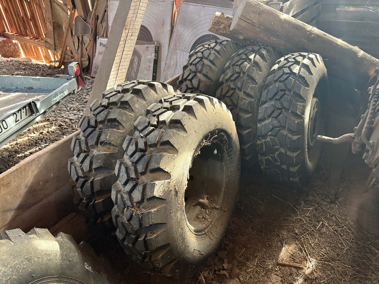 Volvo terrängbil 11/13/20 - إطارات - آلات البناء: صورة 1 Volvo terrängbil 11/13/20 - إطارات - آلات البناء: صورة 1