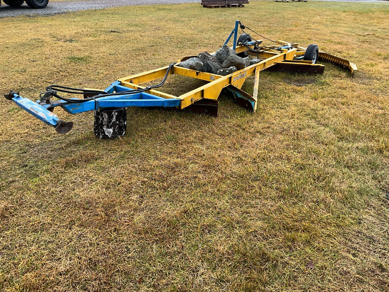 Vreten V3-220 - معدات البناء: صورة 1 Vreten V3-220 - معدات البناء: صورة 1