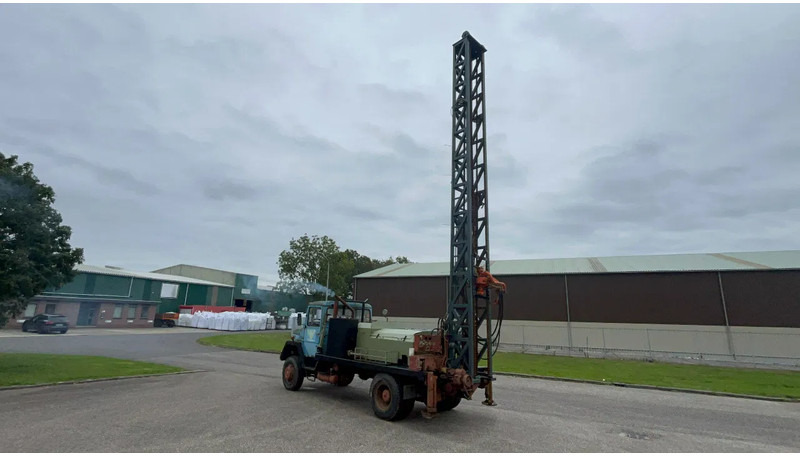 Bomag Iveco magirus 160D15 4x4 Bomag B300 Bohrgerat Drilling machine - برج الحفر: صورة 4 Bomag Iveco magirus 160D15 4x4 Bomag B300 Bohrgerat Drilling machine - برج الحفر: صورة 4