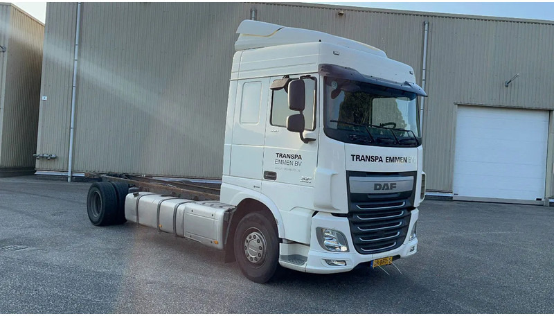 DAF XF 440 Daf XF106 Chassis cabine clean euro6 - شاحنة هيكل كابينة: صورة 2 DAF XF 440 Daf XF106 Chassis cabine clean euro6 - شاحنة هيكل كابينة: صورة 2