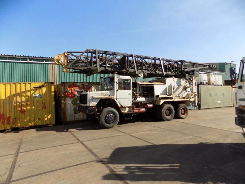 Iveco Iveco magirus 6x6 256D26 salzgitter - برج الحفر: صورة 1 Iveco Iveco magirus 6x6 256D26 salzgitter - برج الحفر: صورة 1