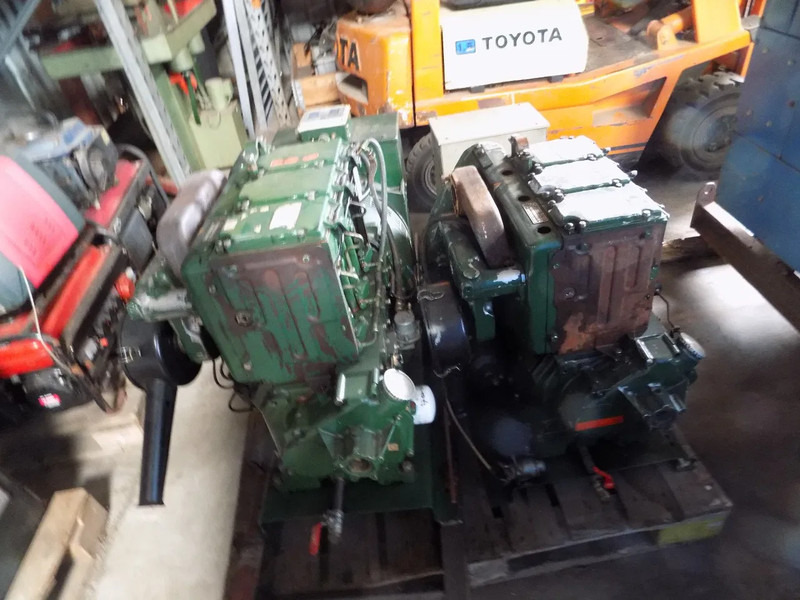 Lister aggregaat 3 cill. lister 25 kva met stamford dynamo keuze uit 2 stuks - مجموعة المولدات: صورة 1 Lister aggregaat 3 cill. lister 25 kva met stamford dynamo keuze uit 2 stuks - مجموعة المولدات: صورة 1