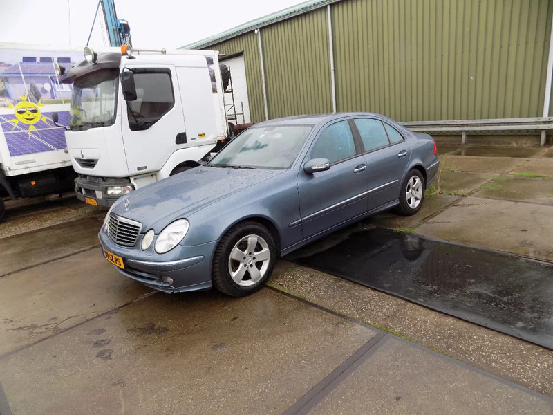 Mercedes-Benz E.320.CDI - سيارة: صورة 4 Mercedes-Benz E.320.CDI - سيارة: صورة 4