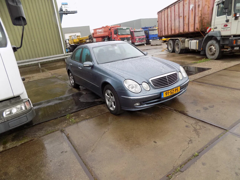 Mercedes-Benz E.320.CDI - سيارة: صورة 2 Mercedes-Benz E.320.CDI - سيارة: صورة 2