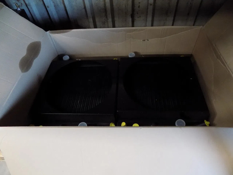 Mercedes-Benz mercedes radiator nieuw - مبرد المحرك: صورة 3 Mercedes-Benz mercedes radiator nieuw - مبرد المحرك: صورة 3