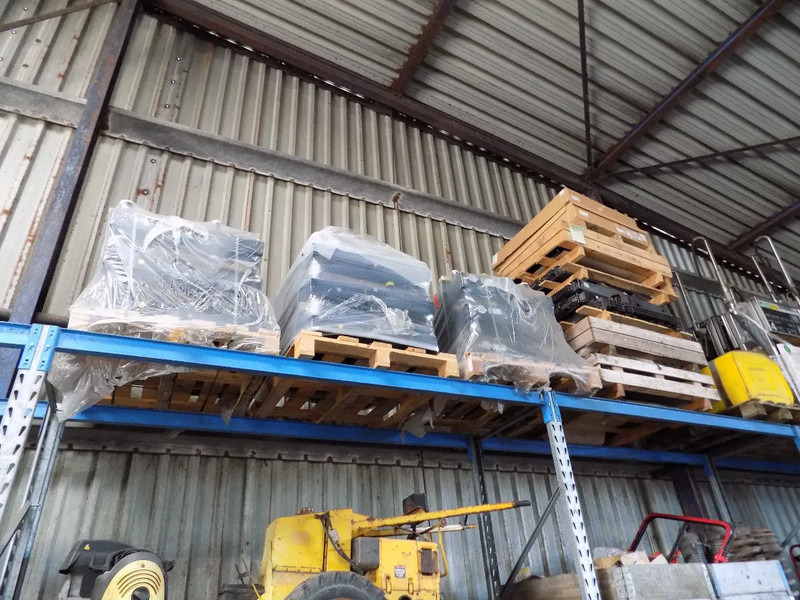 Mercedes-Benz mercedes radiator nieuw - مبرد المحرك: صورة 4 Mercedes-Benz mercedes radiator nieuw - مبرد المحرك: صورة 4