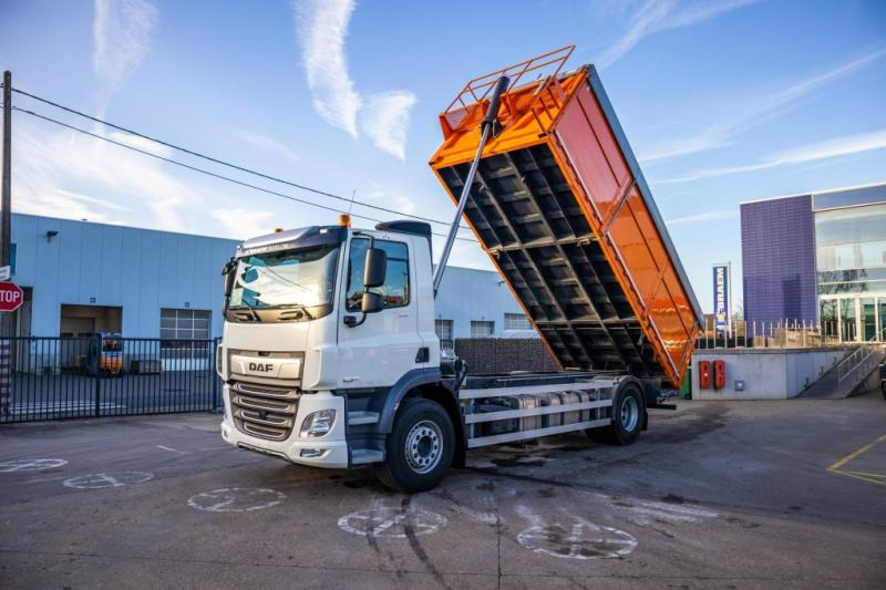 DAF CF 410-4x2 - 13 642 KM - 26m3 - شاحنة قلاب: صورة 1 DAF CF 410-4x2 - 13 642 KM - 26m3 - شاحنة قلاب: صورة 1
