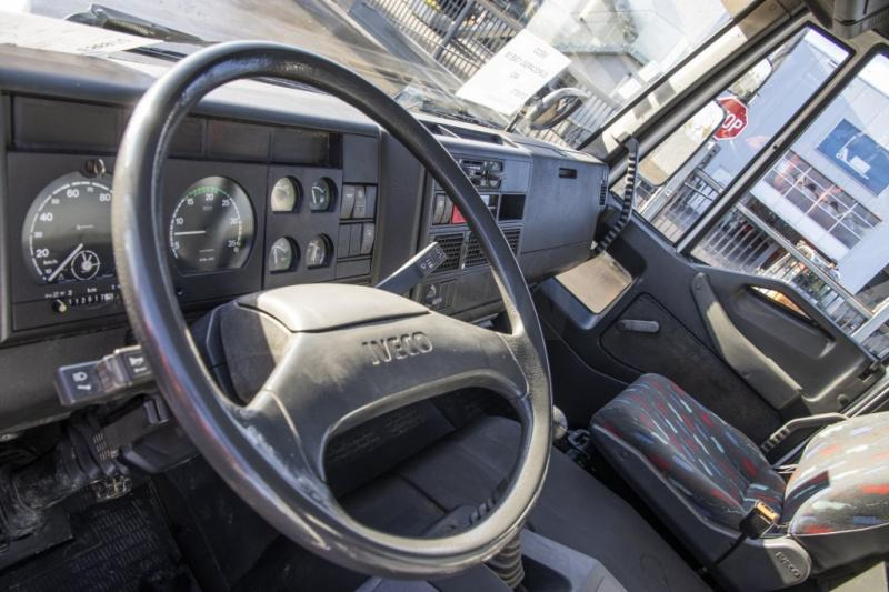 شاحنة ذات خطاف Iveco EUROCARGO 130E18: صورة 7