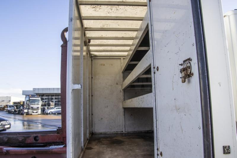 شاحنة ذات خطاف Iveco EUROCARGO 130E18: صورة 8