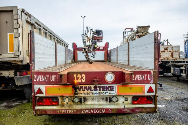 Kwb KRAAN/CRANE/GRUE/KRAN - KENNIS 16 TON/M(3xhydr.) - نصف مقطورة: صورة 2 Kwb KRAAN/CRANE/GRUE/KRAN - KENNIS 16 TON/M(3xhydr.) - نصف مقطورة: صورة 2