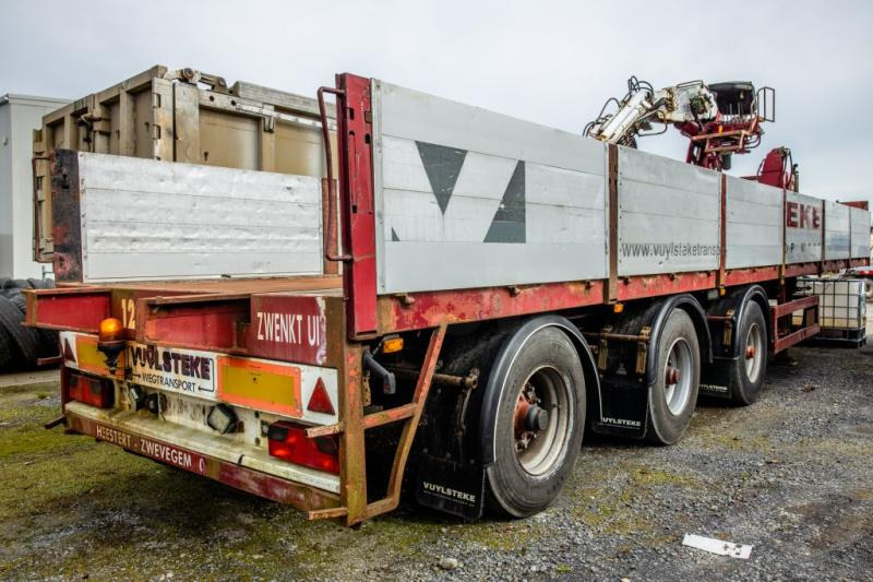 Kwb KRAAN/CRANE/GRUE/KRAN - KENNIS 16 TON/M(3xhydr.) - نصف مقطورة: صورة 1 Kwb KRAAN/CRANE/GRUE/KRAN - KENNIS 16 TON/M(3xhydr.) - نصف مقطورة: صورة 1