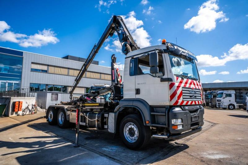 MAN TGA 26.320 BL -6X2-4+HIAB 122 E3 HIDUO - شاحنة ذات خطاف, شاحنة كرين: صورة 2 MAN TGA 26.320 BL -6X2-4+HIAB 122 E3 HIDUO - شاحنة ذات خطاف, شاحنة كرين: صورة 2