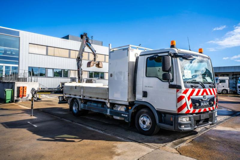 MAN TGL 12.190 BL + HIAB 055 D-1 HIDUO - شاحنات مسطحة, شاحنة كرين: صورة 2 MAN TGL 12.190 BL + HIAB 055 D-1 HIDUO - شاحنات مسطحة, شاحنة كرين: صورة 2