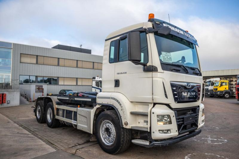 MAN TGS 26.430-6x2-4 BL (New Tires) - شاحنة ذات خطاف: صورة 2 MAN TGS 26.430-6x2-4 BL (New Tires) - شاحنة ذات خطاف: صورة 2