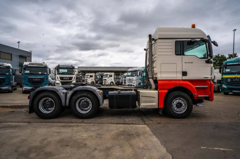 MAN TGX 33.560 XLX BLS+BIG AXLES+INTARDER - وحدة جر: صورة 3 MAN TGX 33.560 XLX BLS+BIG AXLES+INTARDER - وحدة جر: صورة 3