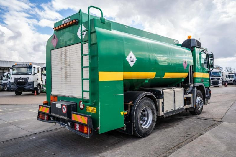Mercedes ACTROS 1832 +12.000 L/3 comp. - شاحنة صهريج: صورة 4 Mercedes ACTROS 1832 +12.000 L/3 comp. - شاحنة صهريج: صورة 4