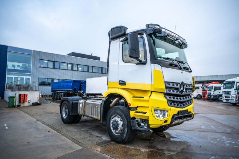 Mercedes AROCS 2045 AS (cardan) - وحدة جر: صورة 2 Mercedes AROCS 2045 AS (cardan) - وحدة جر: صورة 2