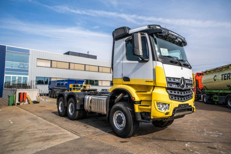 Mercedes AROCS 3345 AS - وحدة جر: صورة 2 Mercedes AROCS 3345 AS - وحدة جر: صورة 2