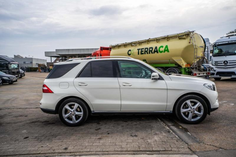 Mercedes-Benz ML 250 CDI - سيدان: صورة 3 Mercedes-Benz ML 250 CDI - سيدان: صورة 3