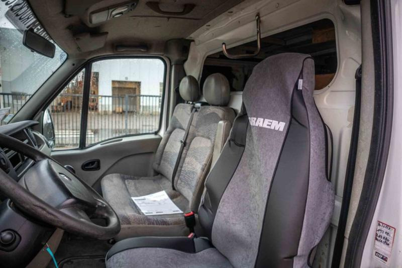 Interior photo 1: Renault MASTER 100 DCI Renault MASTER 100 DCI