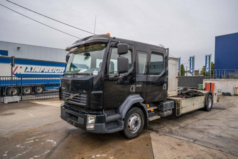 Volvo FL 240- 7p. + PALIFT - شاحنة ذات خطاف: صورة 1 Volvo FL 240- 7p. + PALIFT - شاحنة ذات خطاف: صورة 1