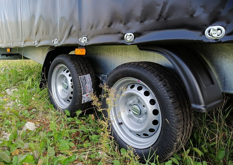 Besttrailers WARIOR ze stelażem i plandeką - مقطورة ستارة جانبية: صورة 2 Besttrailers WARIOR ze stelażem i plandeką - مقطورة ستارة جانبية: صورة 2