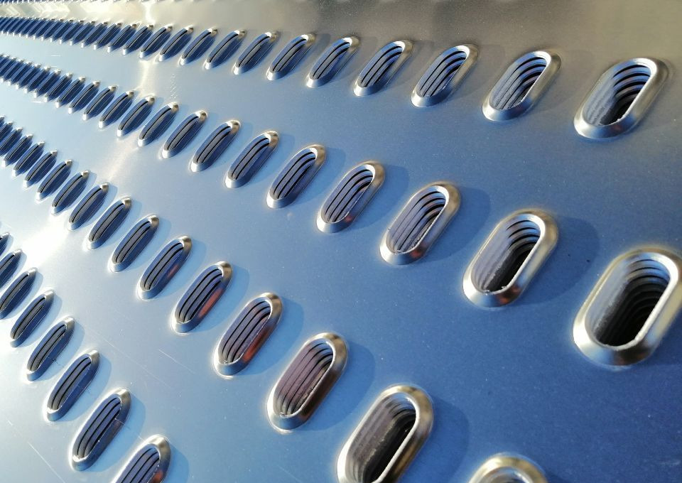 Blacha LOHR ALUMINIOWA I STALOWA PRODUCENT - قطع غيار: صورة 2 Blacha LOHR ALUMINIOWA I STALOWA PRODUCENT - قطع غيار: صورة 2