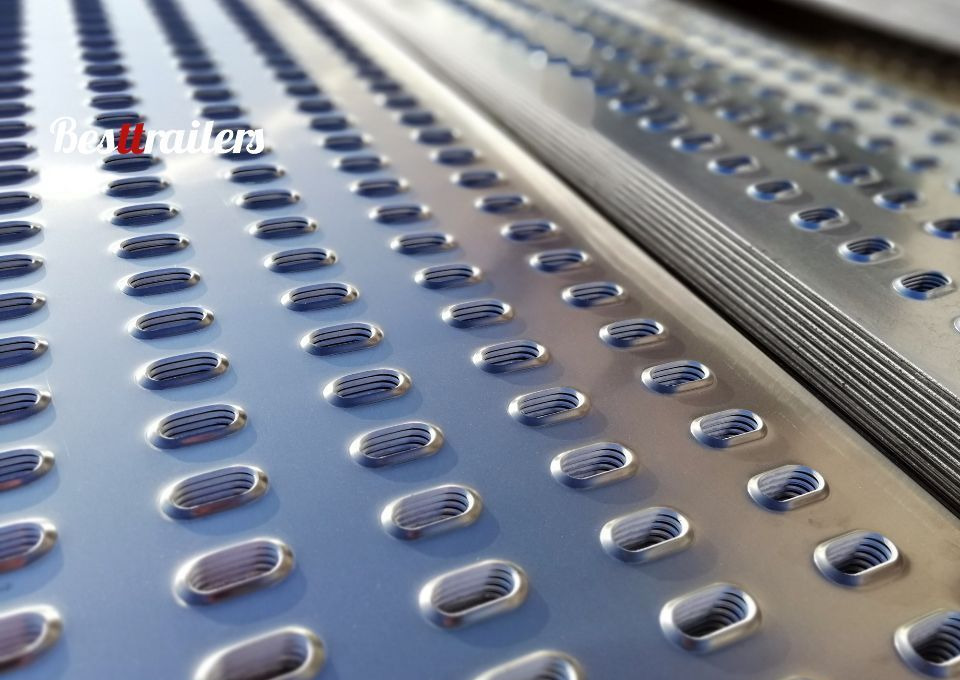 Blacha LOHR ALUMINIOWA I STALOWA PRODUCENT - قطع غيار: صورة 1 Blacha LOHR ALUMINIOWA I STALOWA PRODUCENT - قطع غيار: صورة 1