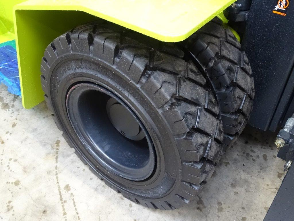 Clark C80D900 - TRIPLEX - NEU - رافعة شوكية ديزل: صورة 2 Clark C80D900 - TRIPLEX - NEU - رافعة شوكية ديزل: صورة 2