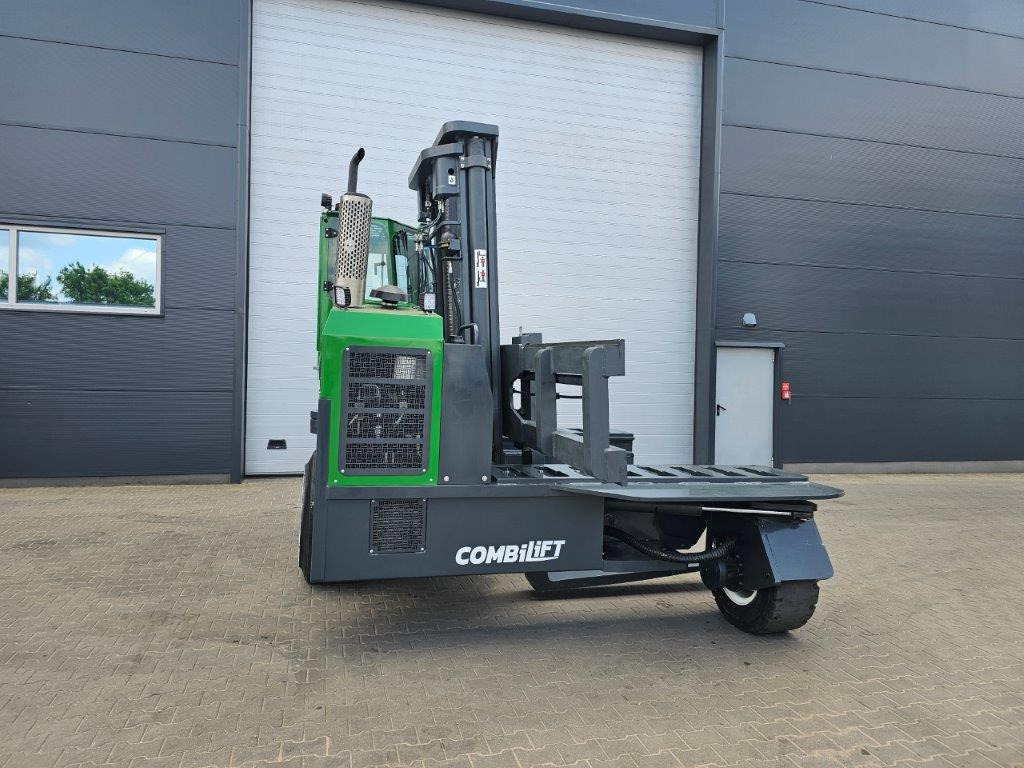Combilift C14000H - شاحنة مناولة بأربعة اتجاهات: صورة 5 Combilift C14000H - شاحنة مناولة بأربعة اتجاهات: صورة 5