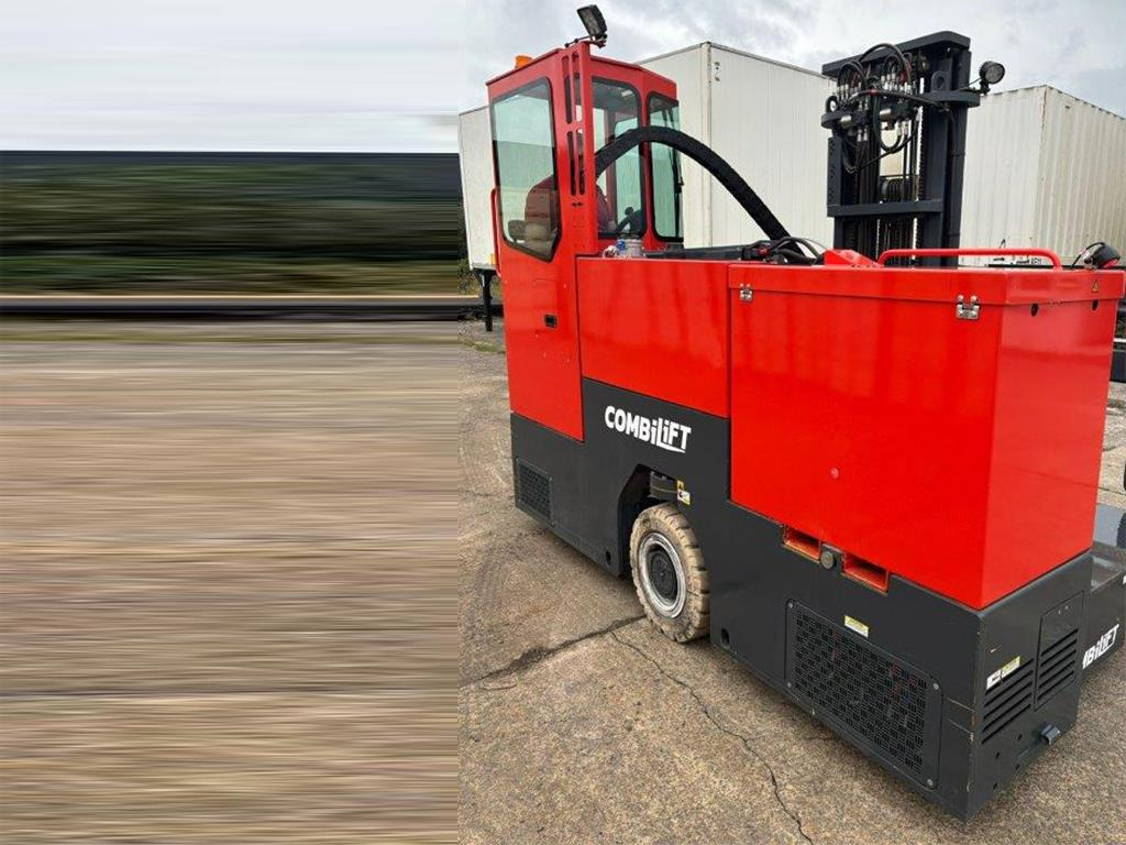 Combilift C3000 STE - TRIPLEX - شاحنة مناولة بأربعة اتجاهات: صورة 4 Combilift C3000 STE - TRIPLEX - شاحنة مناولة بأربعة اتجاهات: صورة 4