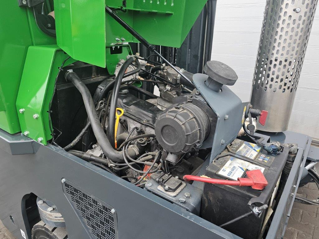 Combilift C3000 - شاحنة مناولة بأربعة اتجاهات: صورة 2 Combilift C3000 - شاحنة مناولة بأربعة اتجاهات: صورة 2