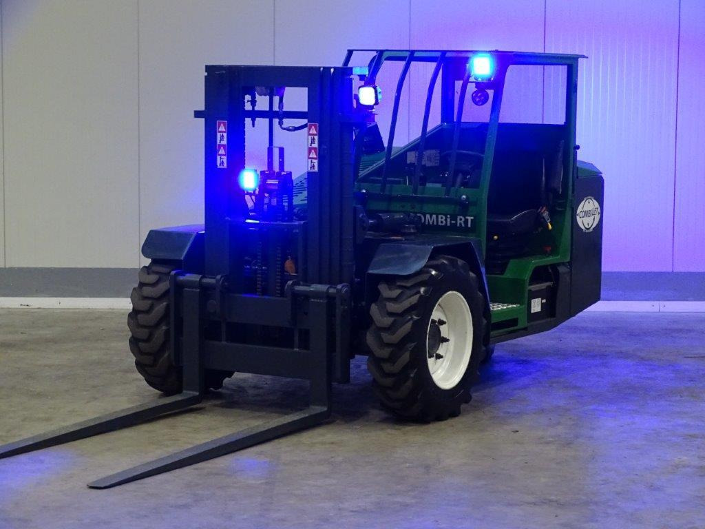 Combilift COMBI-RT - TRIPLEX - رافعة شوكية للأرض الوعرة: صورة 3 Combilift COMBI-RT - TRIPLEX - رافعة شوكية للأرض الوعرة: صورة 3
