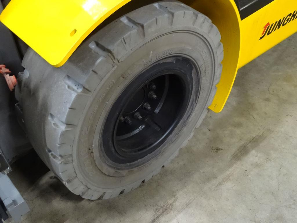 Jungheinrich TFG430s - TRIPLEX - رافعة شوكية: صورة 2 Jungheinrich TFG430s - TRIPLEX - رافعة شوكية: صورة 2