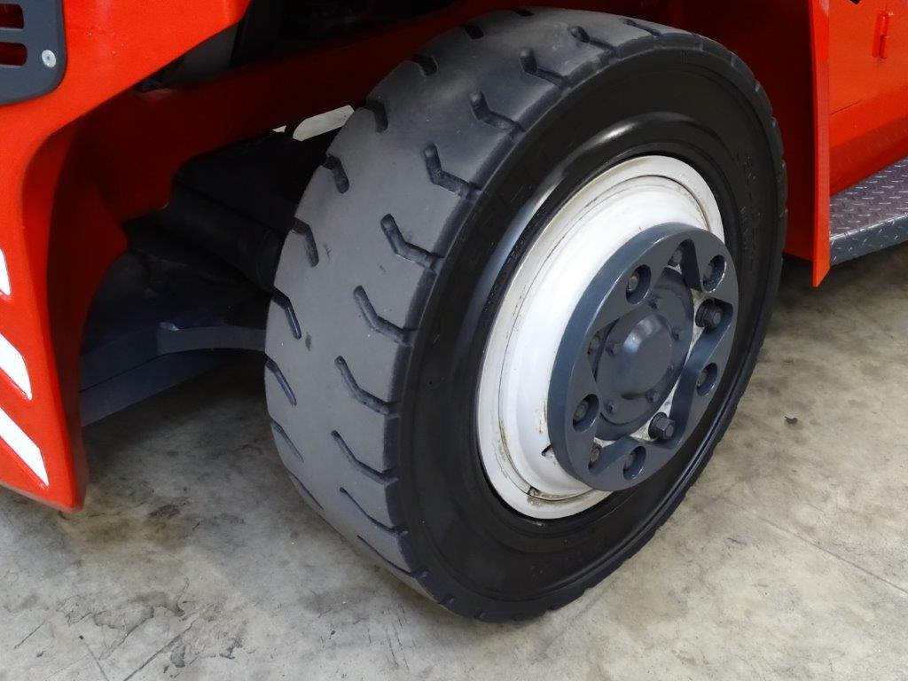 Kalmar DCE120-6 - Empty Containers Handler - رافعة شوكية ديزل: صورة 4 Kalmar DCE120-6 - Empty Containers Handler - رافعة شوكية ديزل: صورة 4