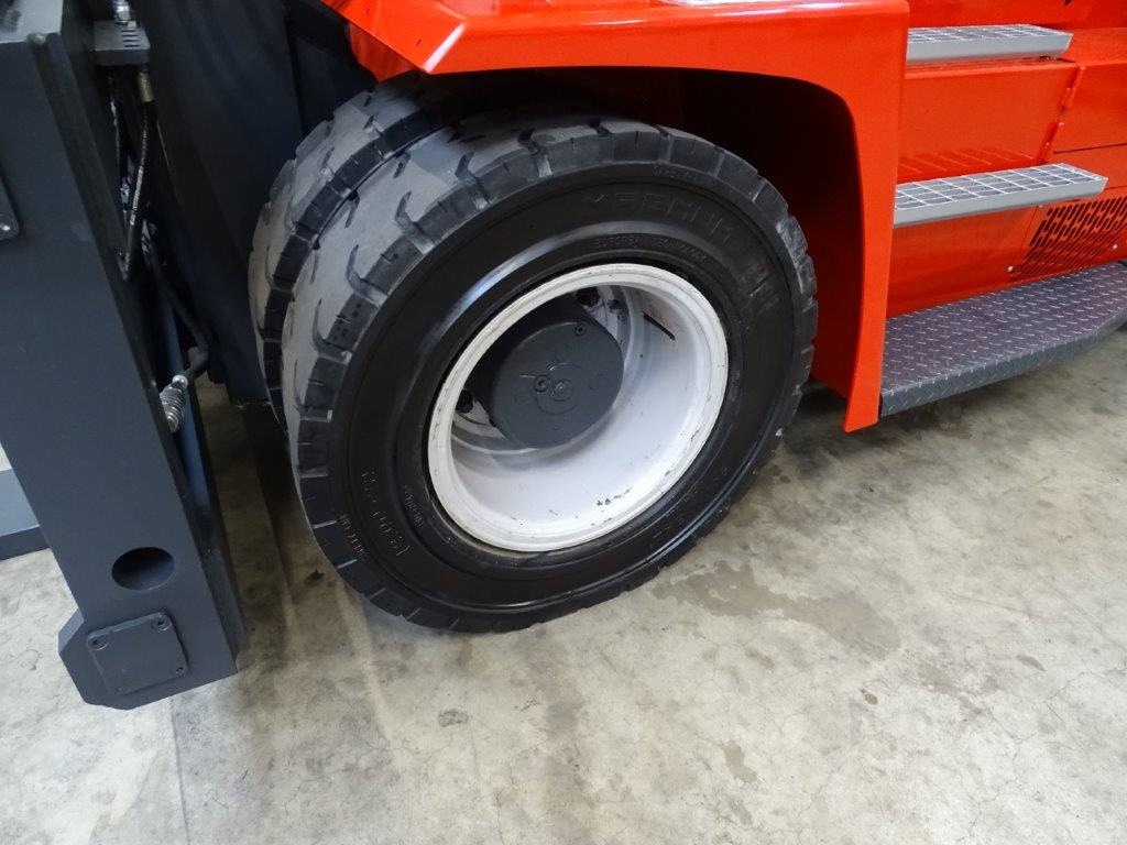 Kalmar DCE120-6 - رافعة شوكية ديزل: صورة 4 Kalmar DCE120-6 - رافعة شوكية ديزل: صورة 4